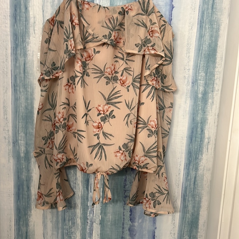 Polyester flower print blouse size L